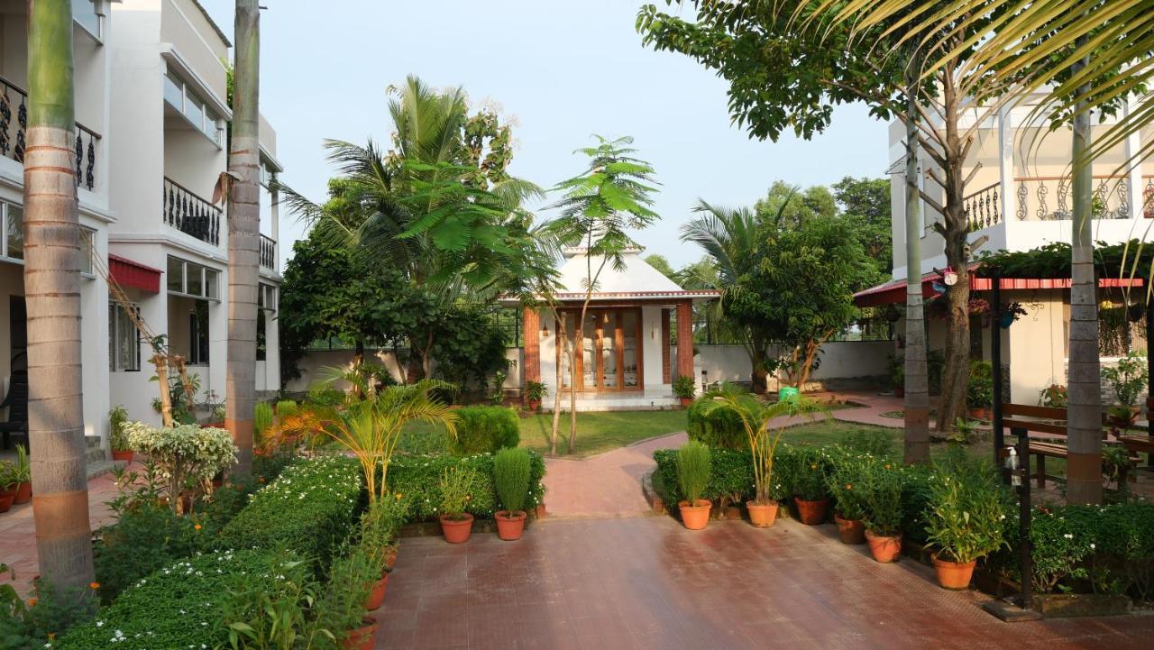Upasana Eco Resort ボルプル エクステリア 写真